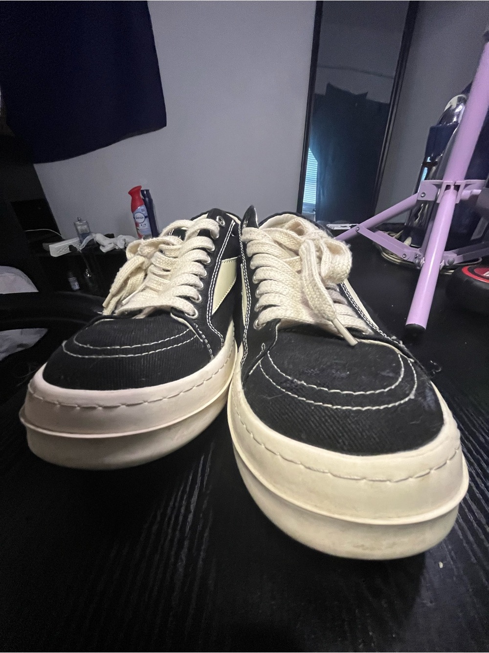 Classic Low-Top Men’s Sneakers in Black and Cream